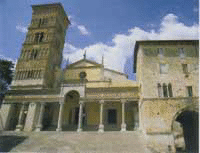 Terracina-Dom-Hauptfront